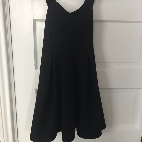 Black mini dress - Picture 1 of 4